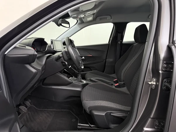 PEUGEOT 2008 (2021) — foto 2 van 26
