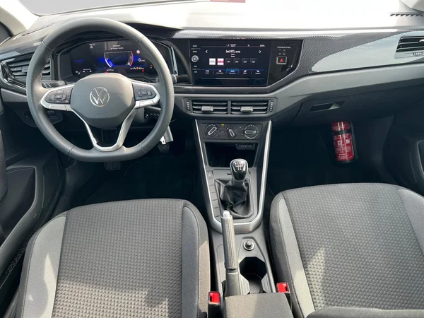 VOLKSWAGEN Polo (2025) — foto 14 van 18