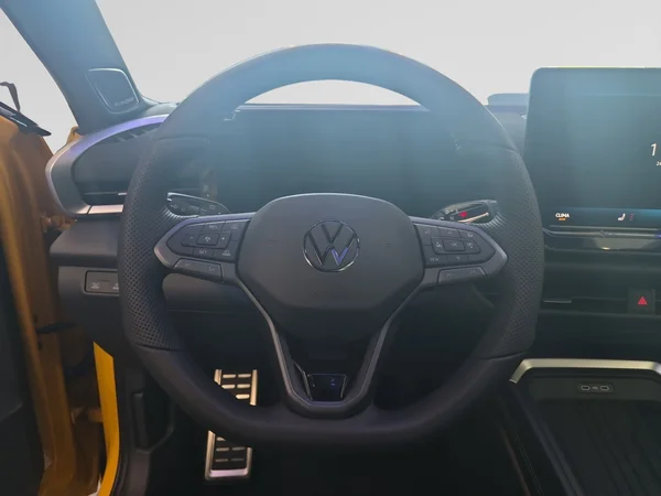 VOLKSWAGEN T-Roc (2026) — foto 10 van 19