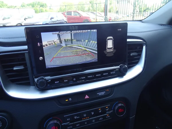 Kia cee'd (2024) — foto 13 van 26