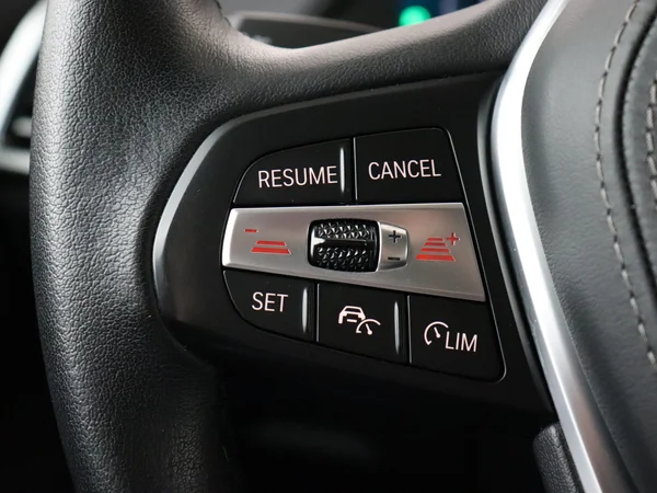 BMW X5 (2022) — foto 9 van 33