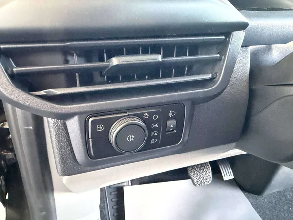 Ford Transit Custom — foto 14 van 21