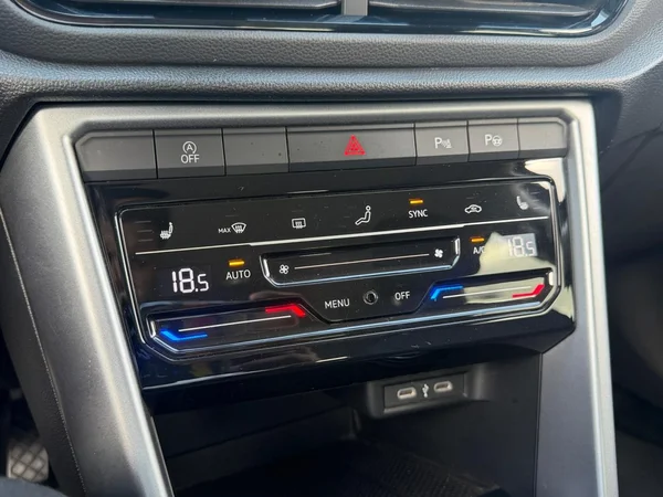 VOLKSWAGEN T-Roc (2023) — foto 9 van 20