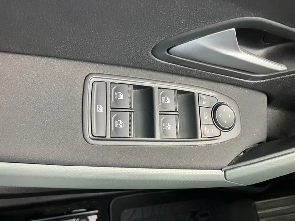 DACIA Bigster Hybrid (HEV) (2025) — foto 9 van 25