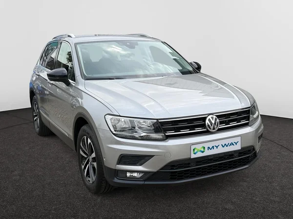 VOLKSWAGEN Tiguan (2020) — foto 23 van 24