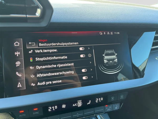AUDI A3 Sportback (2025) — foto 22 van 24