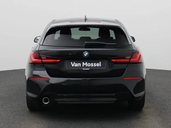BMW 1 Reeks (2023) — foto 35 van 39