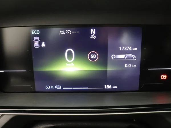 RENAULT e-R5 E-Tech (2025) — foto 5 van 15