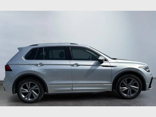 Volkswagen Tiguan (2022) — foto 16 van 18