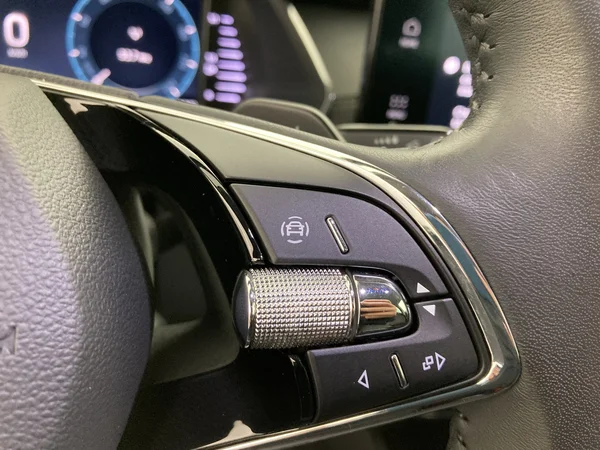 SKODA Octavia Combi (2022) — foto 9 van 35