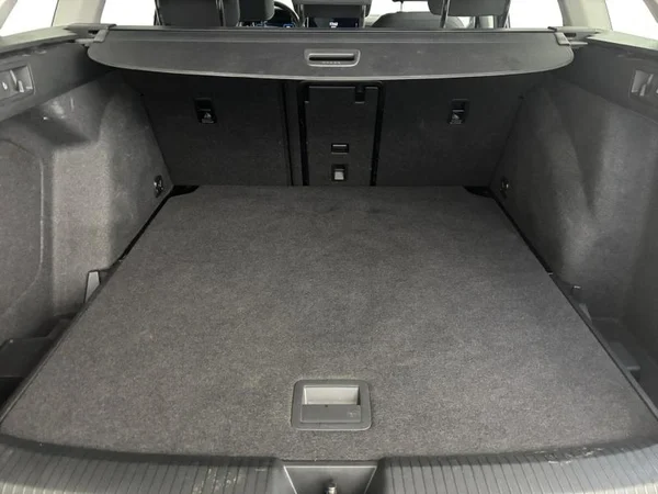 VOLKSWAGEN Golf VIII SW (2024) — foto 16 van 24