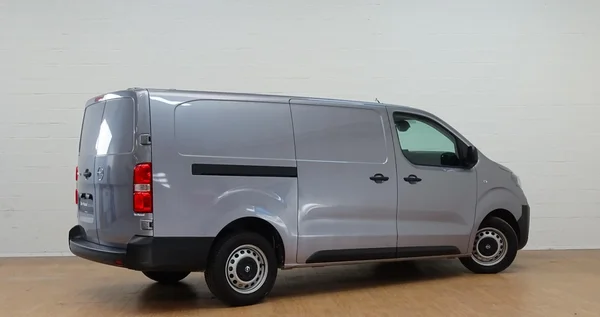 Opel Vivaro (2025) — foto 19 van 25