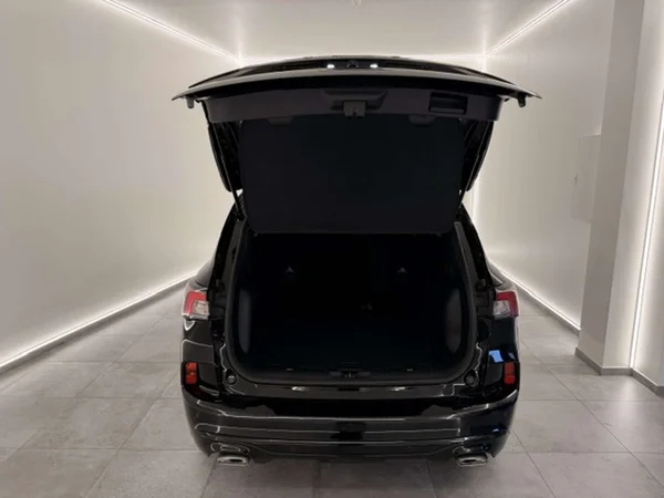 Ford Kuga (2023) — foto 22 van 24