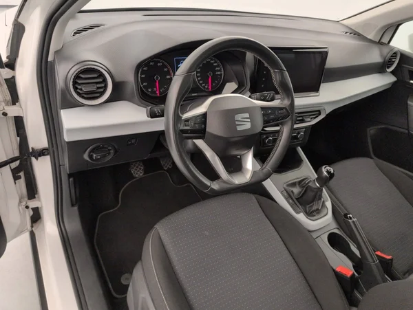 Seat Arona (2022) — foto 7 van 28