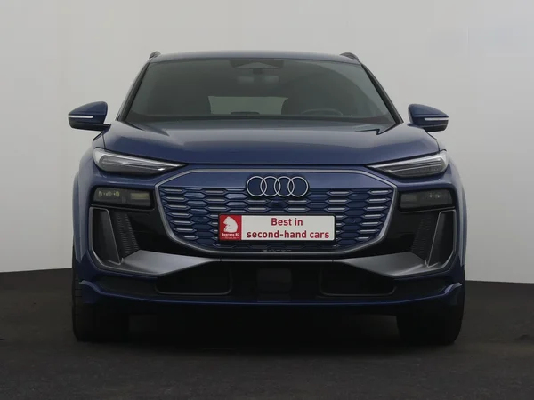 AUDI Q6 E-Tron (2024) — foto 31 van 33