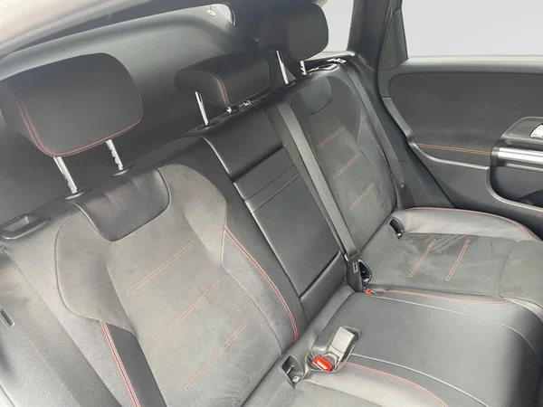 MERCEDES-BENZ B-Class Dsl (W247) (2019) — foto 9 van 19