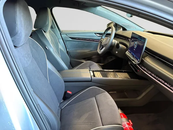 VOLKSWAGEN ID.7 Tourer (2026) — foto 13 van 21