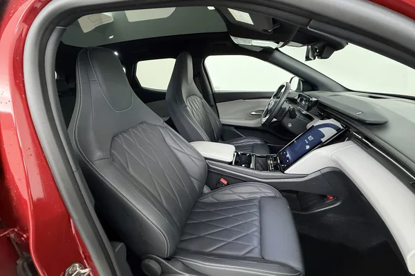 Ford E-Explorer (2024) — foto 4 van 41