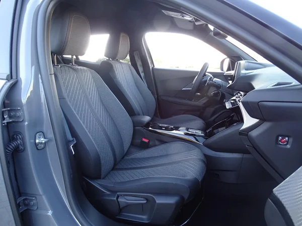 Peugeot 2008 (2025) — foto 6 van 23