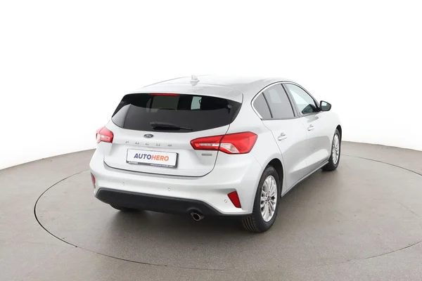 Ford Focus (2019) — foto 12 van 16