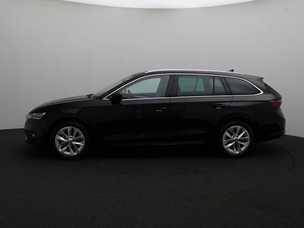 SKODA Octavia Combi (2024) — foto 33 van 33