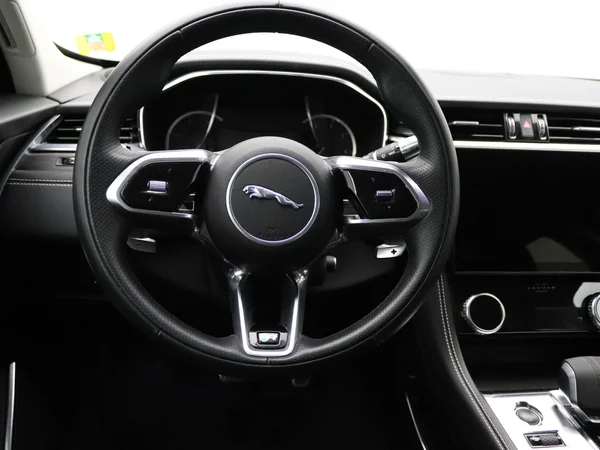 JAGUAR F-Pace (2022) — foto 3 van 19