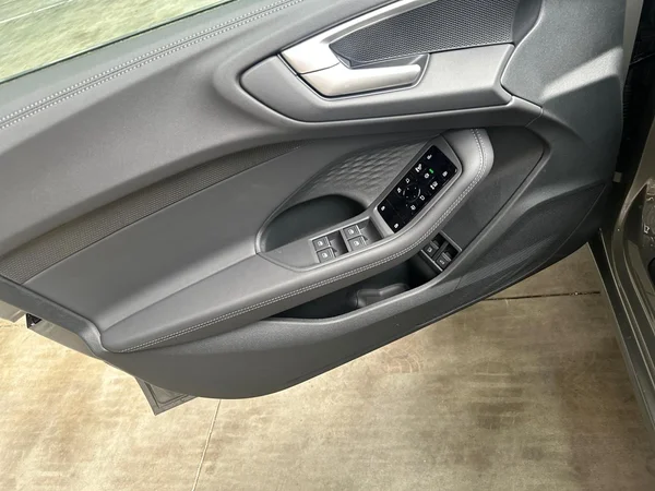 AUDI A5 Avant e-hybrid (PHEV) (2026) — foto 6 van 23