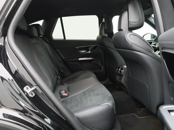 Mercedes-Benz GLC (2025) — foto 37 van 51