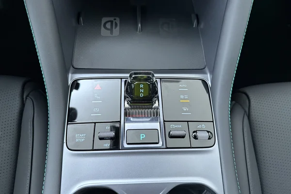 BYD Seal U PHEV (2025) — foto 4 van 12