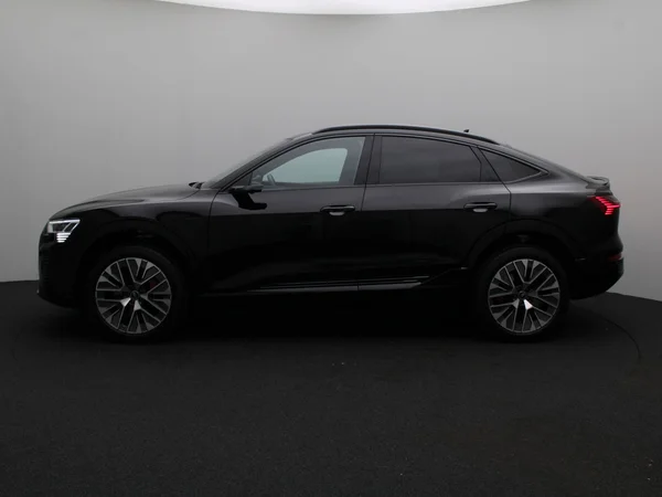 AUDI Q8 e-tron Sportback (2024) — foto 14 van 31