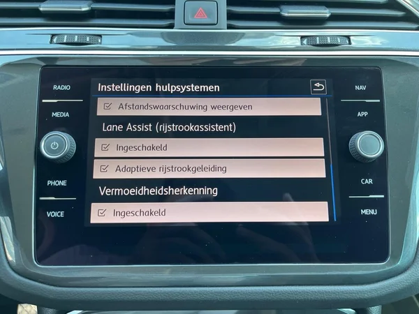 VOLKSWAGEN Tiguan (2019) — foto 8 van 22