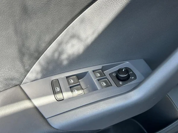 VOLKSWAGEN T-Cross (2021) — foto 22 van 31