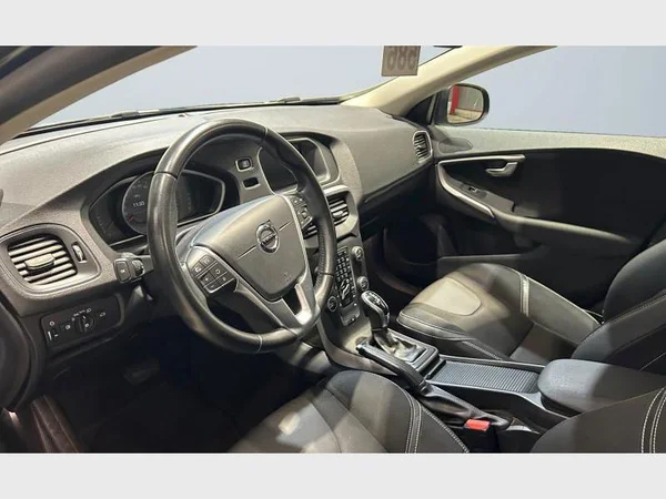 Volvo V40 (2019) — foto 28 van 29