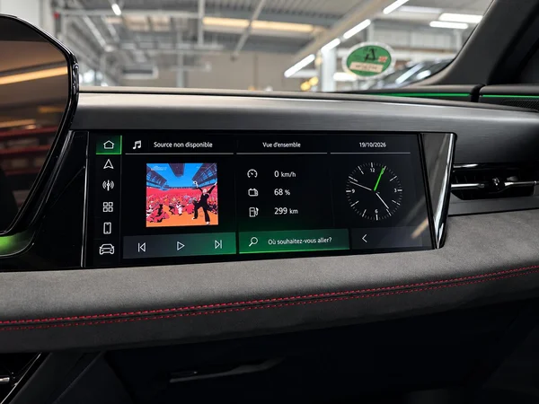 AUDI Q6 e-tron (2026) — foto 2 van 14