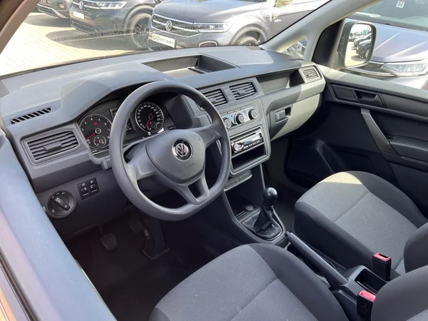 VOLKSWAGEN Caddy Van (2017) — foto 15 van 17
