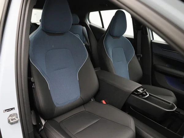 Volvo EX30 (2024) — foto 32 van 43