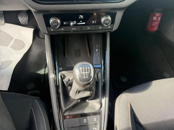 SKODA Kamiq (2022) — foto 6 van 22