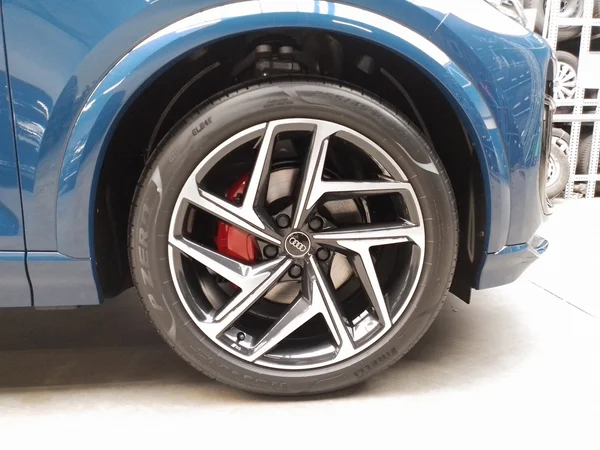 AUDI Q6 e-tron (2025) — foto 5 van 24
