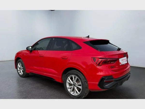 Audi Q3 Sportback (2022) — foto 22 van 25