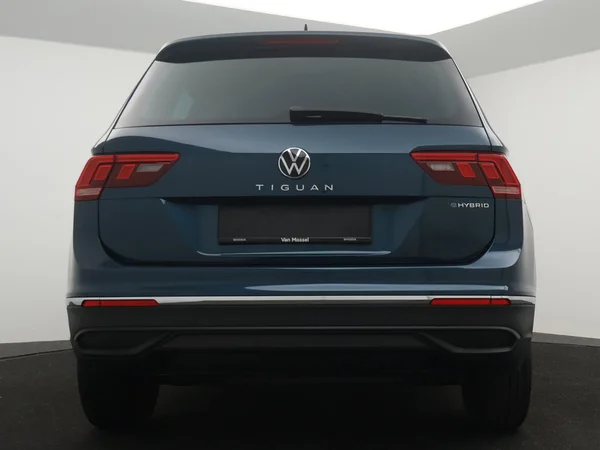 VOLKSWAGEN Tiguan eHybrid (PHEV) (2022) — foto 18 van 23