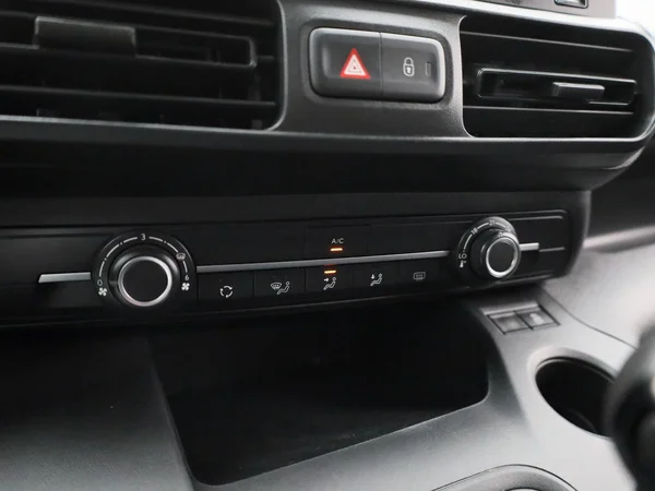 Opel Combo Life (2022) — foto 19 van 34
