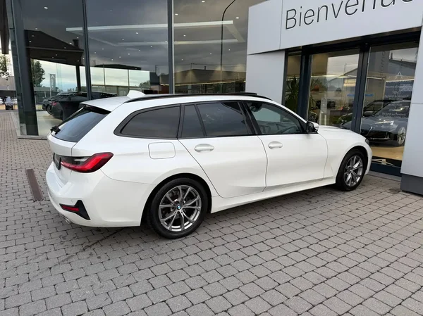 Bmw 318 (2021) — foto 18 van 26