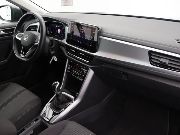 VOLKSWAGEN T-Roc (2023) — foto 19 van 25