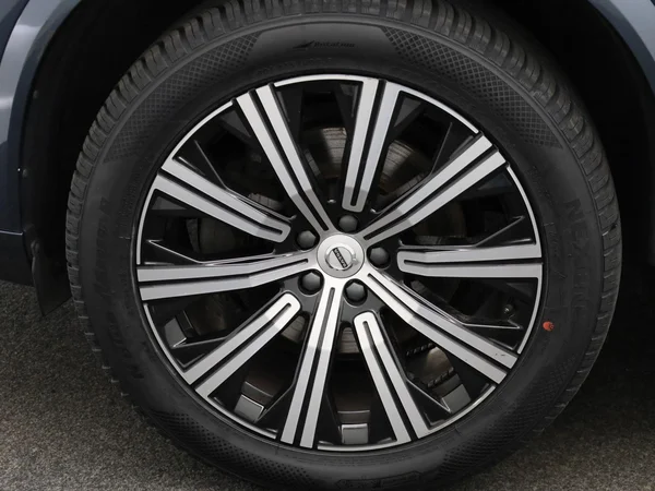 Volvo XC90 (2022) — foto 7 van 49