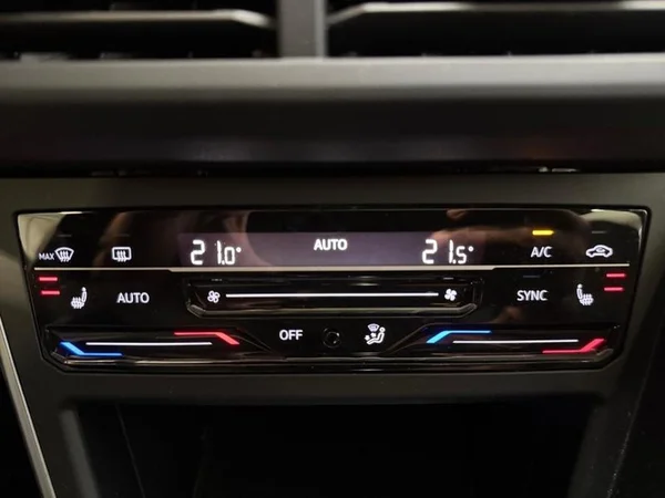VOLKSWAGEN Taigo (2022) — foto 19 van 29