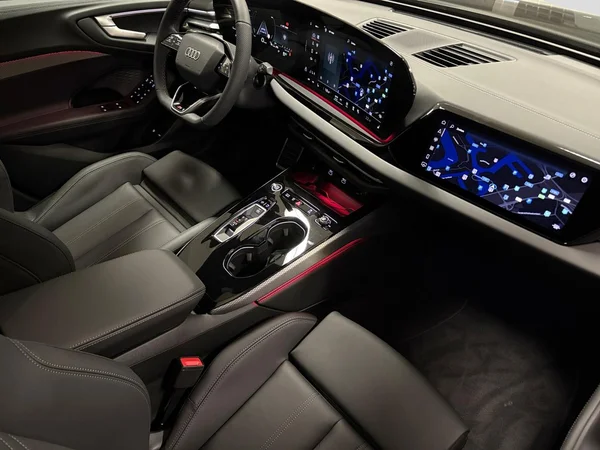 AUDI A5 e-hybrid (PHEV) (2026) — foto 13 van 15