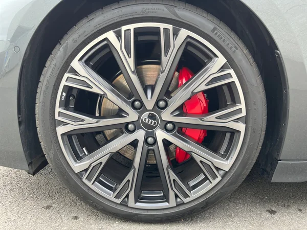 AUDI A6 Avant e-tron (2025) — foto 20 van 24