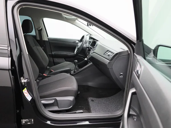 Volkswagen Polo (2024) — foto 26 van 38