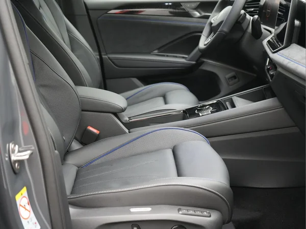 VOLKSWAGEN Tiguan (2026) — foto 2 van 10