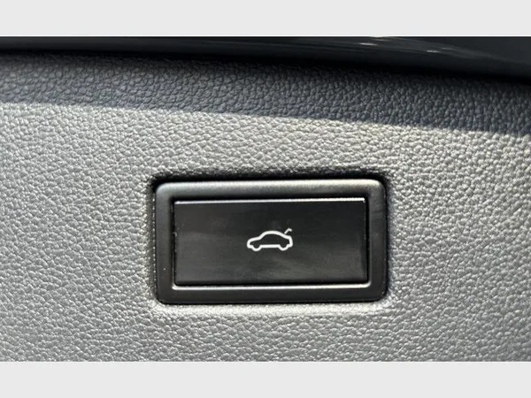 Volkswagen Tiguan (2021) — foto 5 van 35